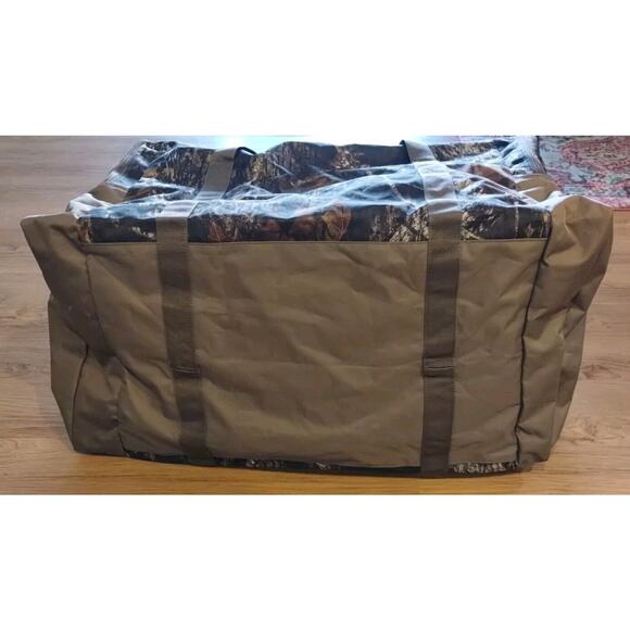 Red Head MASSIVE DELUXE Bass Duck Hunting Camo Duffle Bag Water Resistant 29"L - Picture 7 of 13